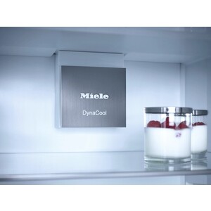 Встраиваемый холодильник Miele K7733E