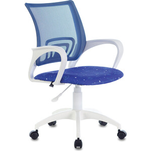 Кресло офисное Brabix Fly MG-396W с подлокотниками, пластик белый, сетка темно-синее с рисунком TW-05/Space (532405) тюль 1 м п полосы сетка 290 см синий бирюзовый белый